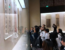 马来西亚华裔青年参观南海博物馆