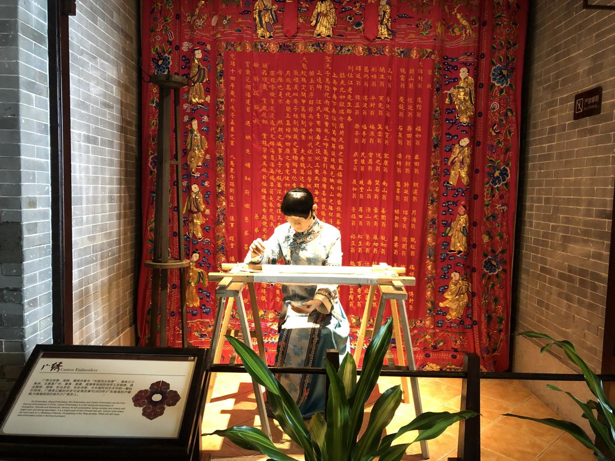 【在线品鉴】铺针细于毫芒，下针不忘规矩∣广绣