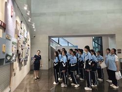 贵州省丹寨民族高级中学师生等团体参观南海区博物馆