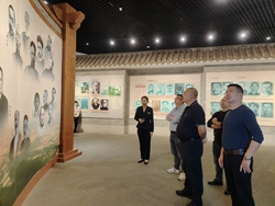 力方数字科技集团等团体参观南海区博物馆