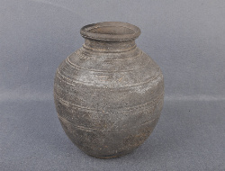 汉灰陶弦纹罐
