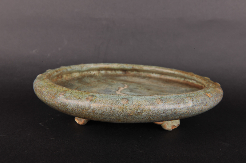 清钧釉鼓钉三足洗