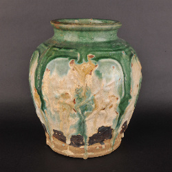 清绿釉开光花卉纹陶罐