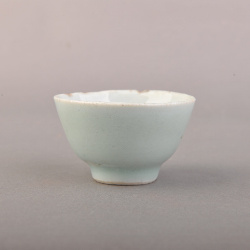 清青釉瓷杯