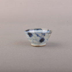 清青花花卉纹瓷杯